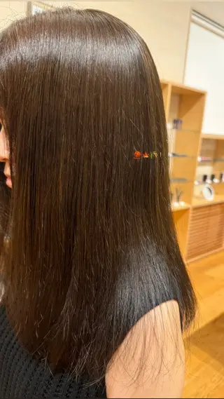 セミロング カラー 中野 遥のヘアスタイル