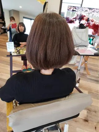カラー 中野 紹江のヘアスタイル