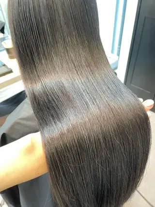 ロング salowin銀座6丁目所属・銀座 Megumiのヘアスタイル