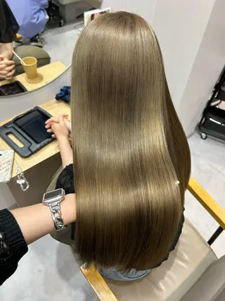 セミロング 宮崎moc立川 ブリーチのヘアスタイル
