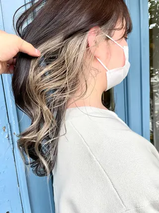 セミロング ブリーチ毛矯正.髪質 改善.髪にドラマをのヘアスタイル