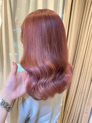 ミディアム カラー sio.nail&eyebrow salon shimokitazawa2号店所属・nailist mana𖤐´-のネイルデザイン