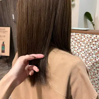 カラー 礒谷 夏帆のヘアスタイル