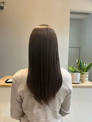 ロング カラー ウジイエ ミユウのヘアスタイル