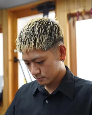 メンズ brunt jet所属・関 晃哉のヘアスタイル