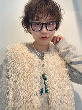 ショート パーマ 津葉井 麗奈のヘアスタイル
