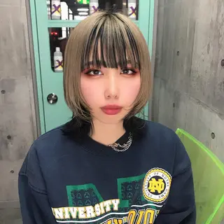 ミディアム カラー ホワイト&レイヤーカ ットエクステ長畠俊輔のヘアスタイル