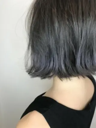 ミディアム 冨岡 千尋のヘアスタイル