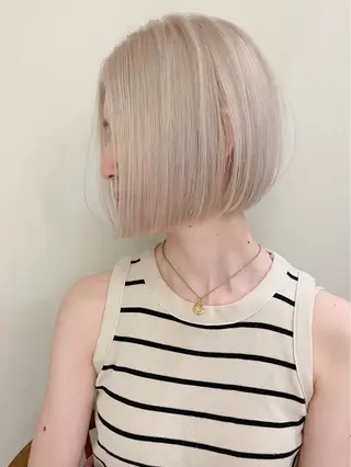 ショート カラー 小顔ボブ jilblanカホのヘアスタイル