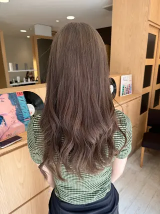 ロング カラー 村田 奈月のヘアスタイル