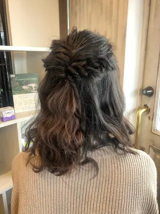 セミロング ヘアアレンジ MOLLA 浅香山店所属・谷口ゆめ/縮毛矯正/ カット/美眉ワックスのヘアスタイル
