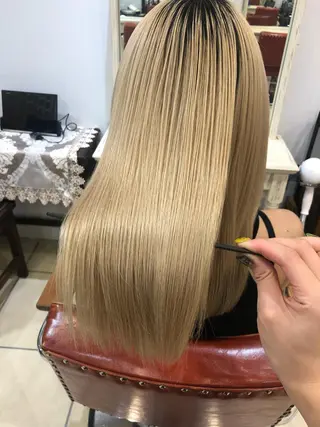 ミディアム \脱・うねり& 広がり/gite菊のヘアスタイル