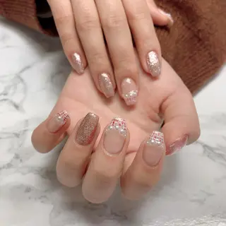 ネイル はな💎ネイル ワンホン、長さ出しのネイルデザイン