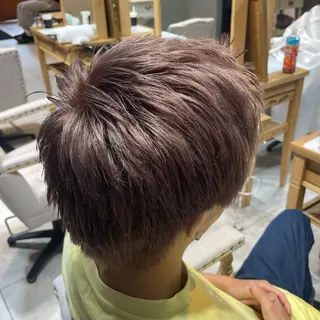カラー メンズ 佐々木 悠莉のヘアスタイル