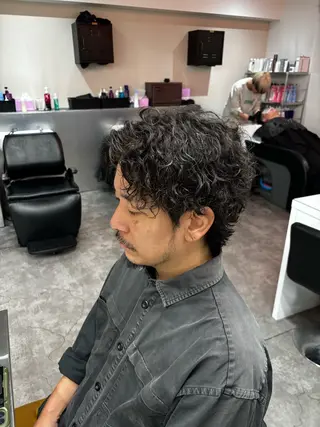 パーマ メンズ メンズ特化✨️ 韓国風パーマ🔥一八のヘアスタイル