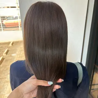 カラー しおり🍬 KOKORO🤍のヘアスタイル