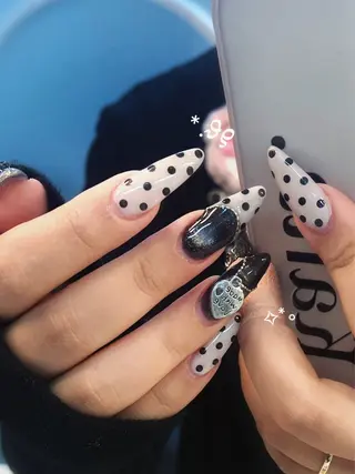 ネイル Mistic.R 山田のネイルデザイン