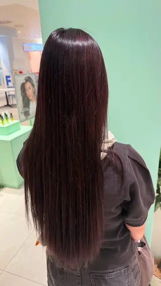 ロング カラー 橘 芽久美のヘアスタイル