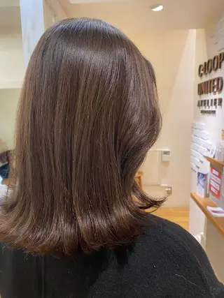 ミディアム C-LOOP UNITED ATELIER所属・阿南 結実のヘアスタイル