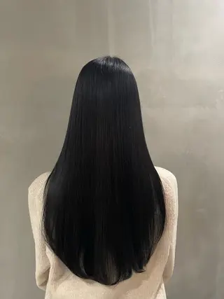 ロング カラー AMRITA 三鷹所属・都築 菜美のヘアスタイル