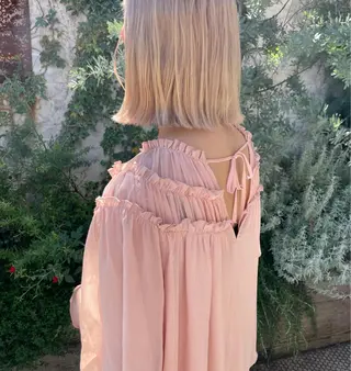 ミディアム カラー 泊 紗羅のヘアスタイル