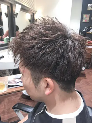 ショート カラー アザマ　ヤスカツ _rosso 川口のヘアスタイル