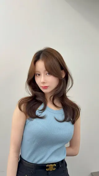 ロング カラー 韓国ヘア/レイヤー/ 顔まわり足立遥奈のヘアスタイル