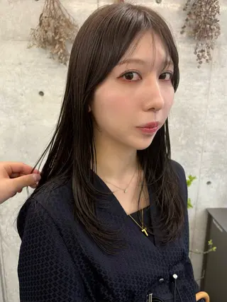 ミディアム カラー 似合わせカット レイヤーボブウルフのヘアスタイル