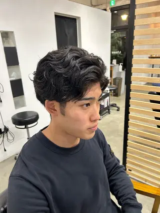 パーマ メンズ やりすぎないパーマ ニュアンスパーマのヘアスタイル