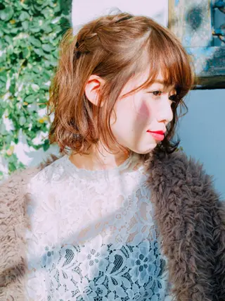 ミディアム SHINY シャイニー千住大橋のヘアスタイル