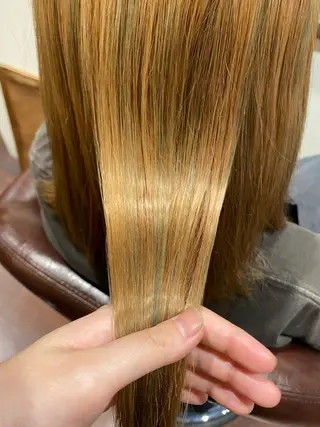 ミディアム 水谷 菜央のヘアスタイル