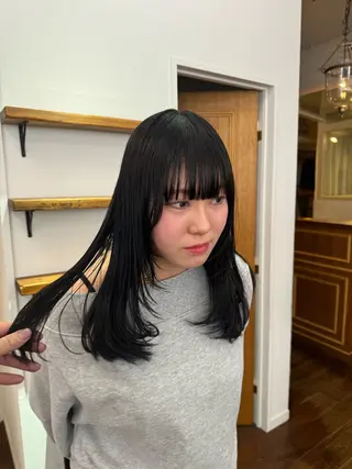 セミロング カラー kalm所属・横浜/センターパート /takumiのヘアスタイル