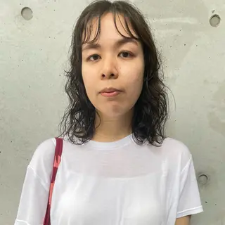 ミディアム パーマ ホリケ アオイのヘアスタイル
