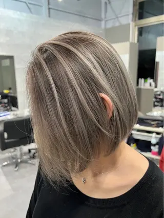 ショート カラー ヘアアレンジ SALOWIN京都河原町Suite店所属・外国人風レイヤー/ ハイトーンSHUのヘアスタイル
