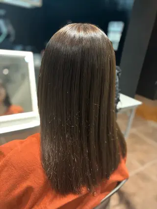 セミロング カラー little錦糸町所属・透明感カラー🫧/ Tomy🌙のヘアスタイル