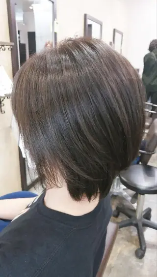 ショート カラー sepiage trois所属・酒井 亜希のヘアスタイル