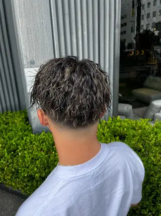 ミディアム カラー パーマ メンズ &CREW スタッフのヘアスタイル