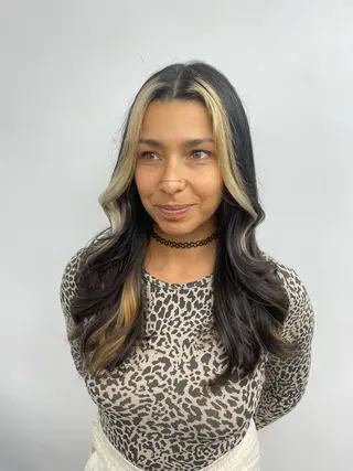 ロング 𝙃𝘼𝙍𝙐🎀 韓国×エクステのヘアスタイル