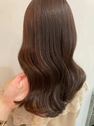 セミロング ブリーチなしカラー/ 顔周りレイヤーカットのヘアスタイル