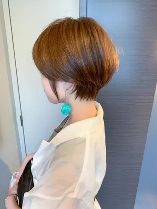 ショート Lond enikaのヘアスタイル