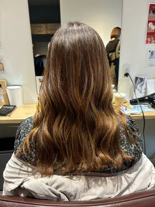 カラー マツムラ ミサキのヘアスタイル