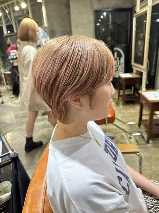 ショート yelm所属・🫒オリーブカラー ミディアムレイヤー✨のヘアスタイル