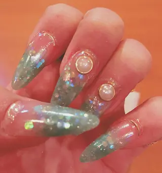 ネイル bijou所属・相馬 礼菜のネイルデザイン