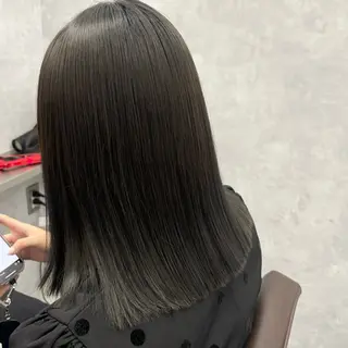 ミディアム カラー NUMBER_ ユイナのヘアスタイル