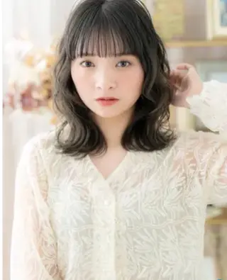 ミディアム カラー 星野 美桜のヘアスタイル