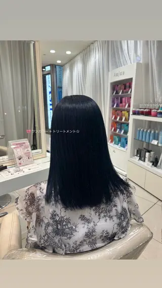 カラー 🩵yui /毛流れパーマ🪽のヘアスタイル