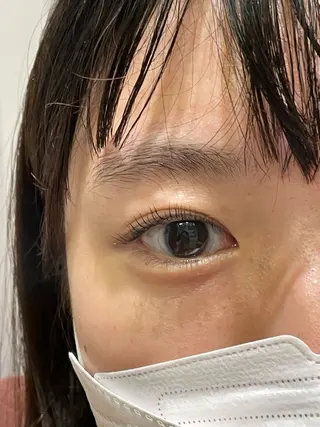 マツエク・マツパ cure所属・井上 真里奈のヘアスタイル