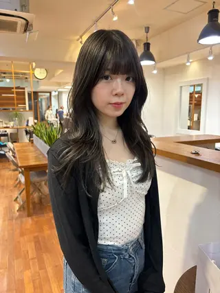 ロング 古畑 愛美のヘアスタイル