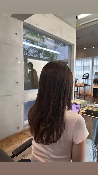 セミロング カラー MISAKI ‎のヘアスタイル