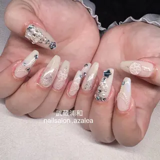 ネイル R inのネイルデザイン